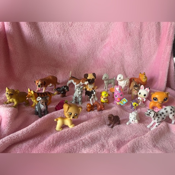 Hatchimals Other - Animal figure toy lot